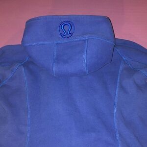 lululemon (6) vintage scuba blue color